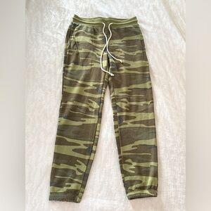 Alternative Apparel Camo Joggers – Size Medium